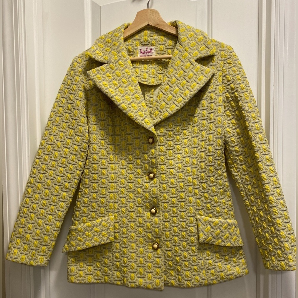 Nan Scott Yellow Textured Blazer with Gold Buttons size M - Picture 1 of 5